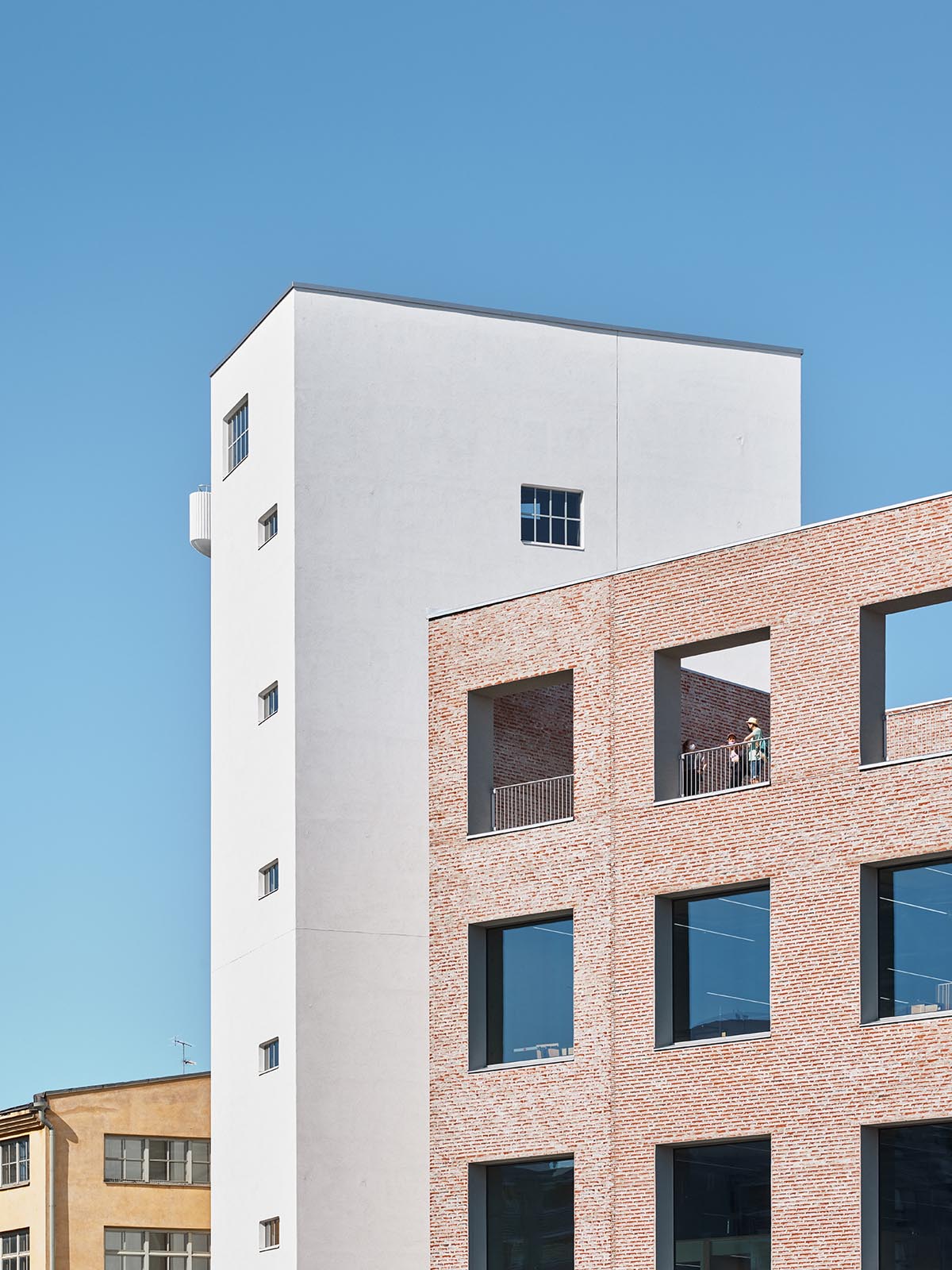 JKMM Architects превращает бывшие здания в новое здание Университета искусств Хельсинки.