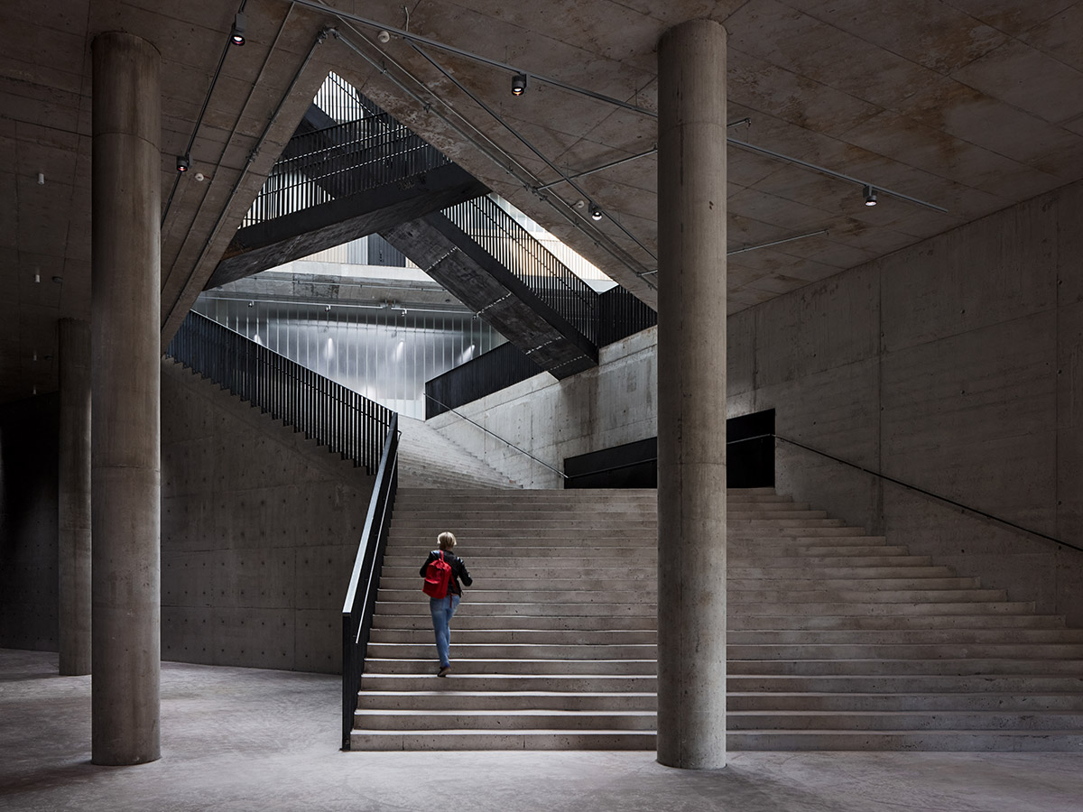 JKMM Architects превращает бывшие здания в новое здание Университета искусств Хельсинки.