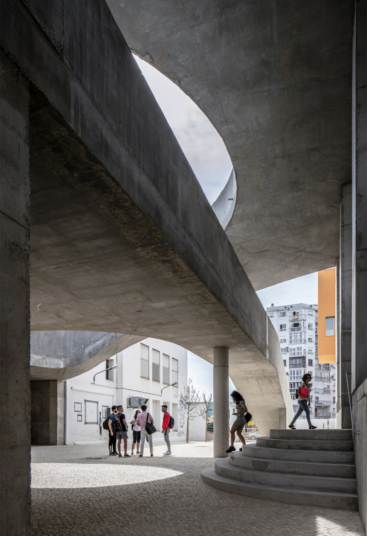 DJarquitectura adds sculptural staircase to university's courtyard to facilitate different uses
