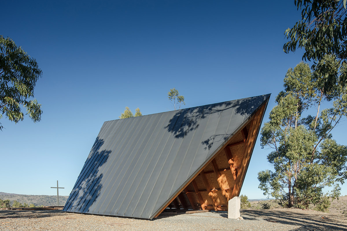 Plano Humano Arquitectos completes passageway-looking chapel in Portugal