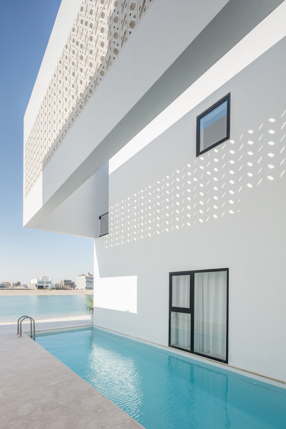 Associated Architects Partnership completes five villas with clear solid-void variations in Kuwait