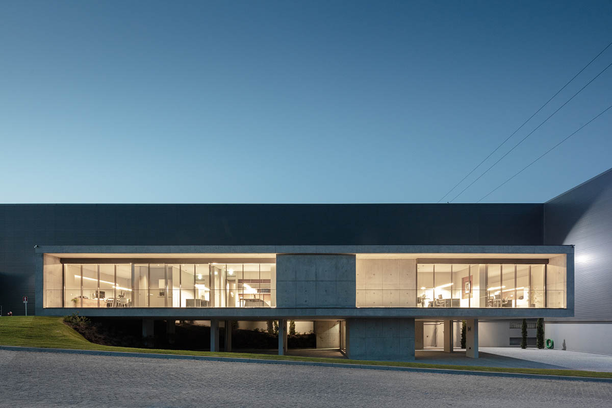 Ana Coelho Arquitectura converts old industrial complex into office building with elongated volume