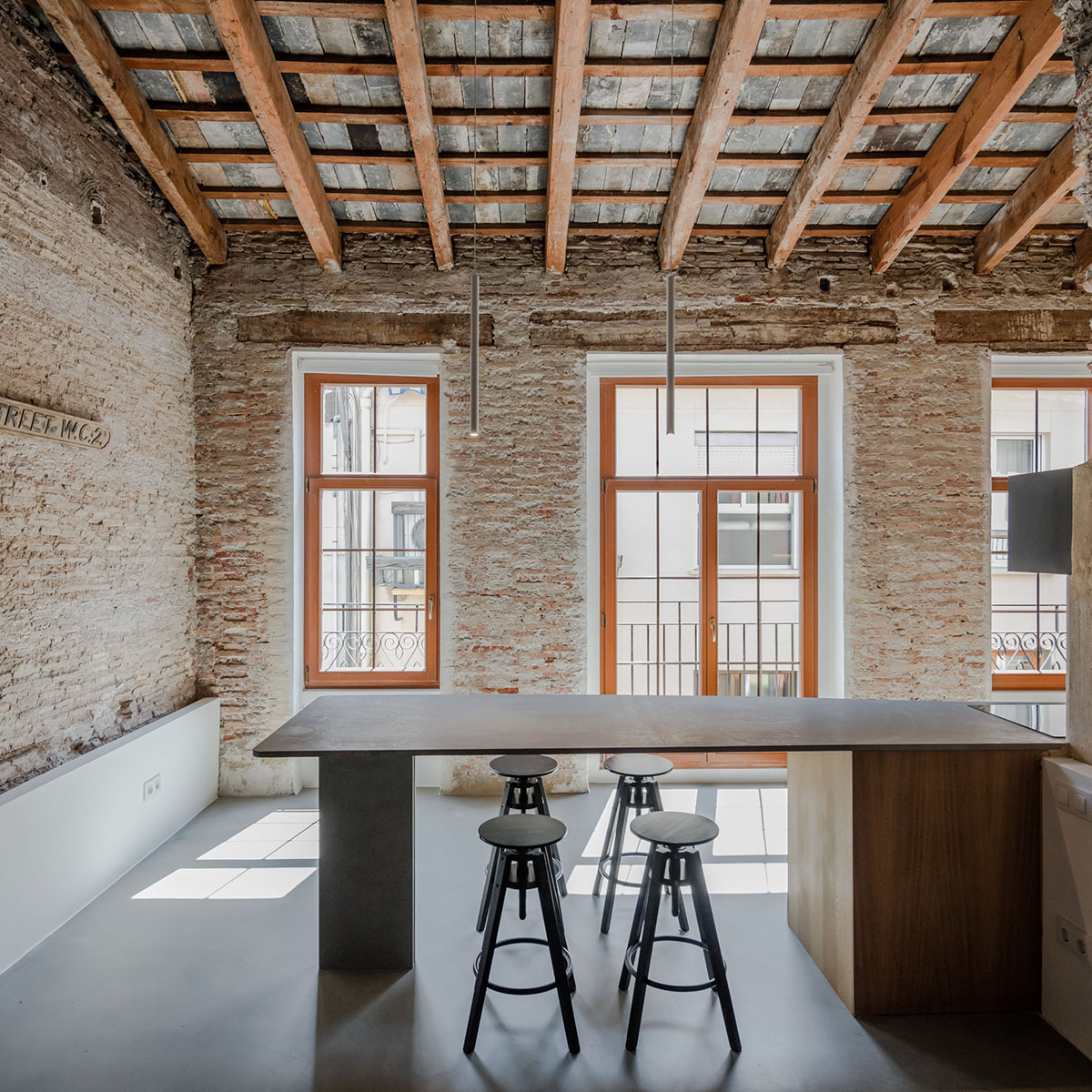 Roberto Di Donato Architecture gives