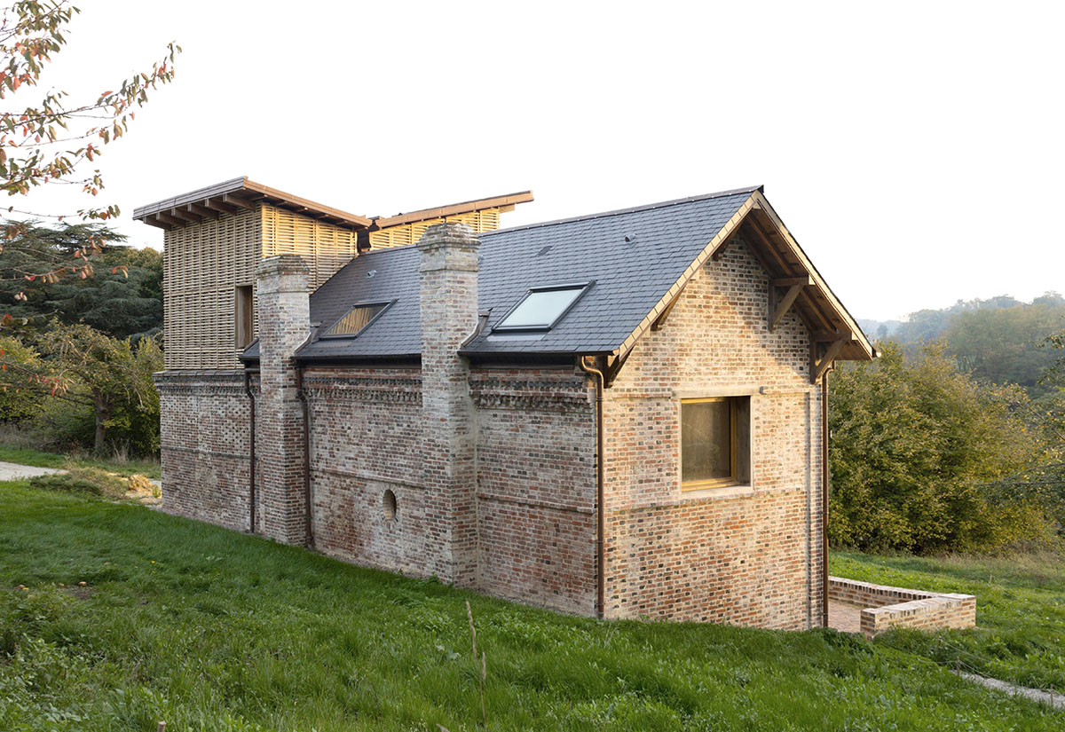 Rural house is renovated with 100 per cent local materials by Anatomies d’Architecture in Normandy