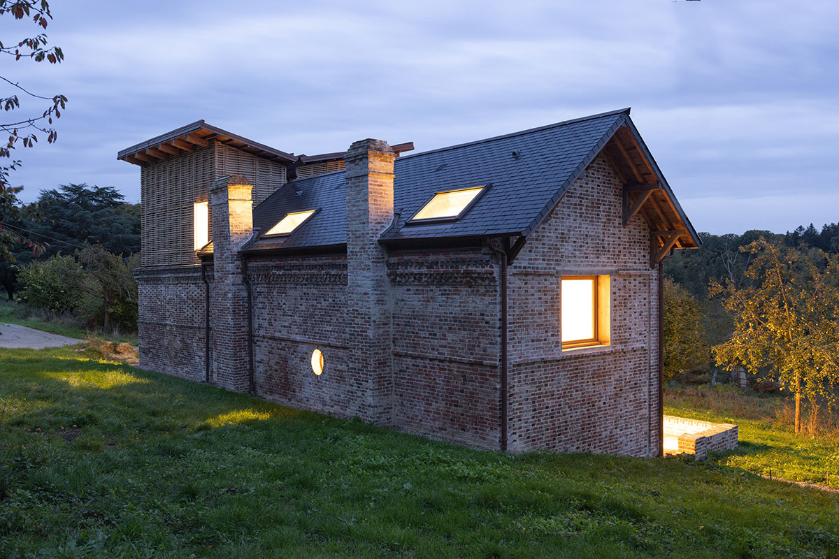 Rural house is renovated with 100 per cent local materials by Anatomies d’Architecture in Normandy