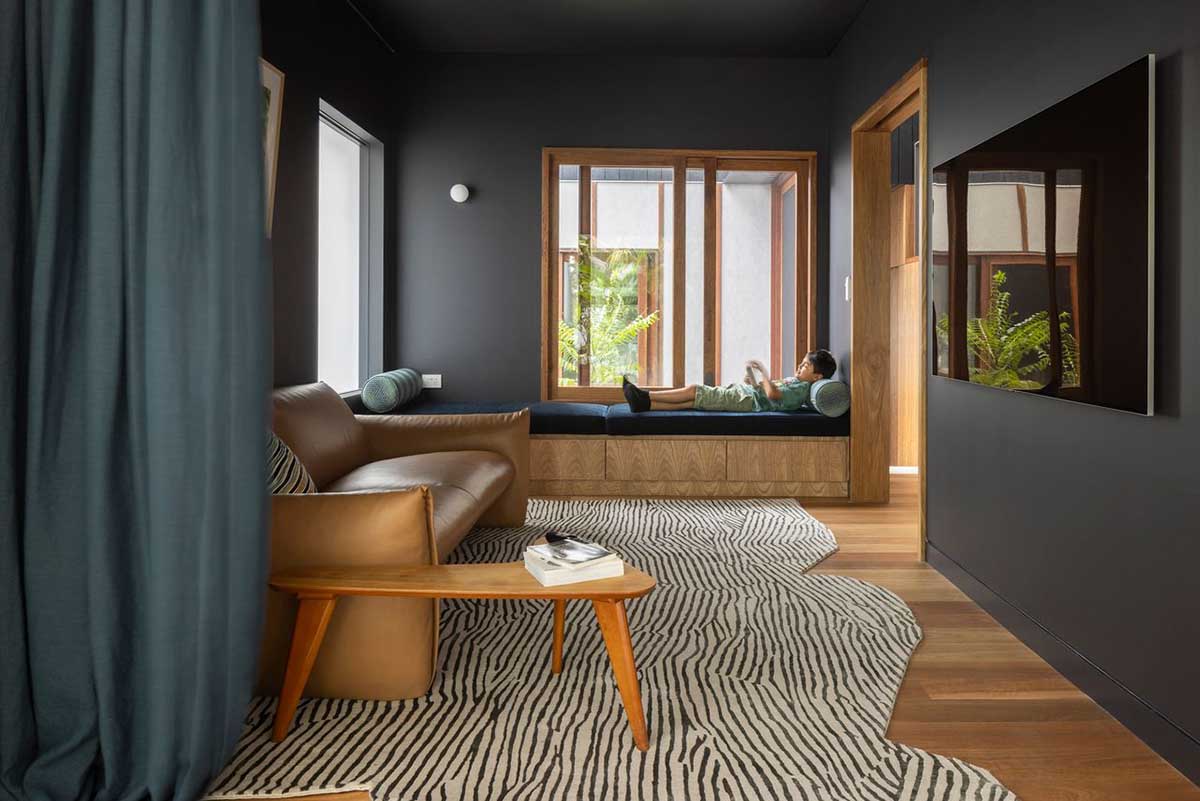 A staircase that brings the family together by Sam Crawford Architects