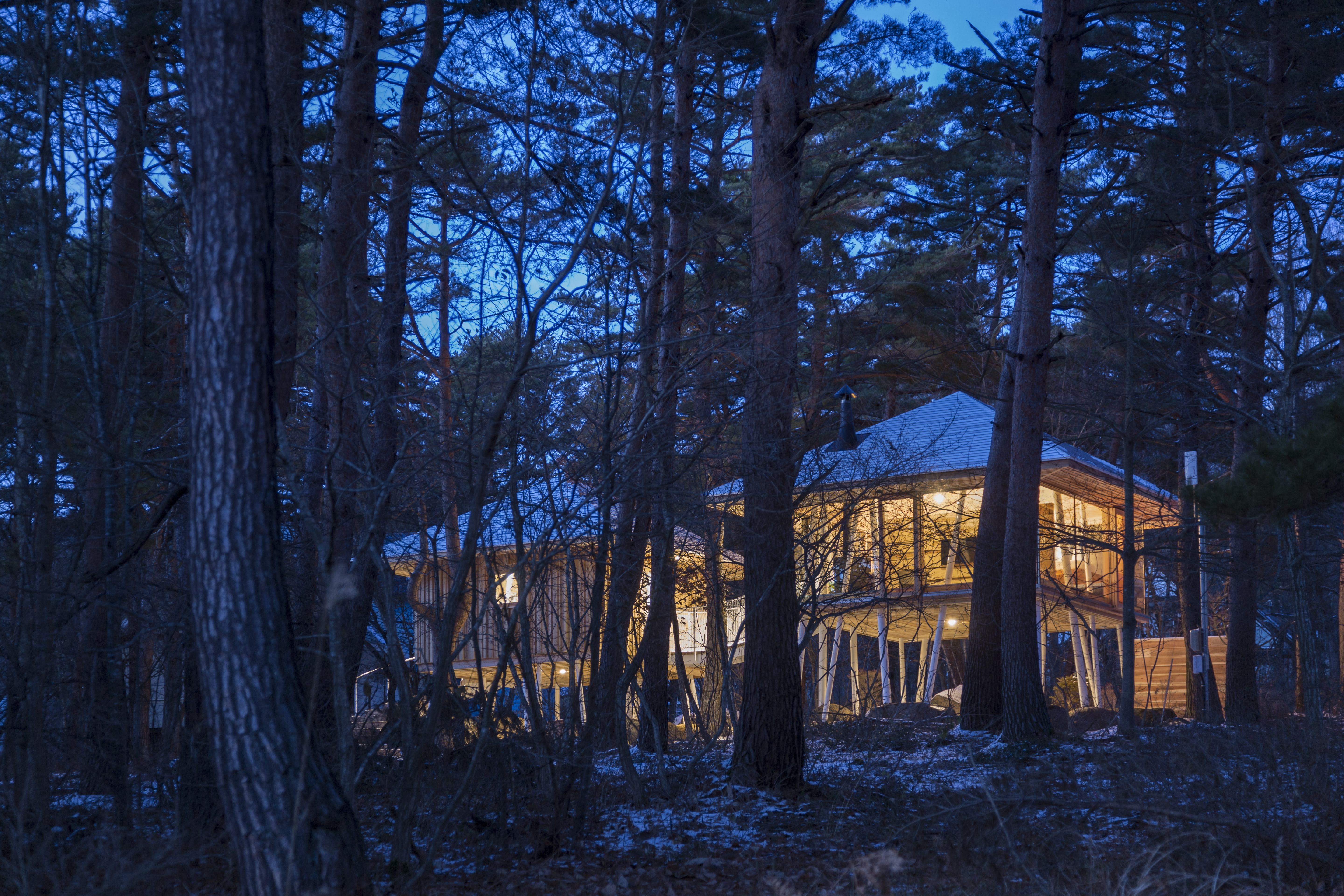 Life Style Koubou creates slender stilts to protect this family house from Bandai-san's snowfalls