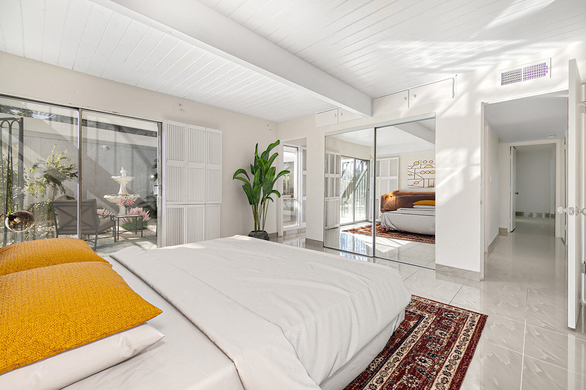 Famed musician Trini Lopez’s 1961-vintage Palmer + Krisel-designed home will be auctioned in April