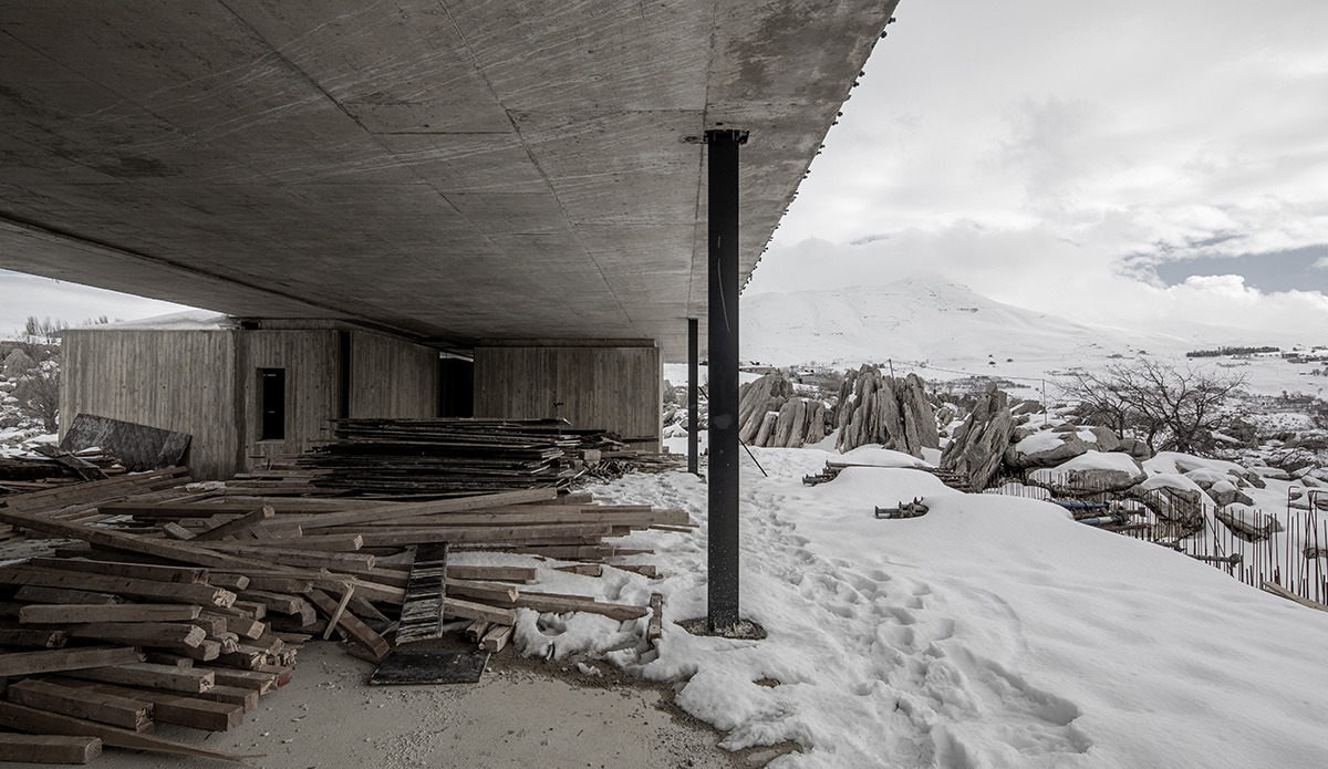 Karim Nader Studio designs new retreat referencing to limestone formations on mount Lebanon