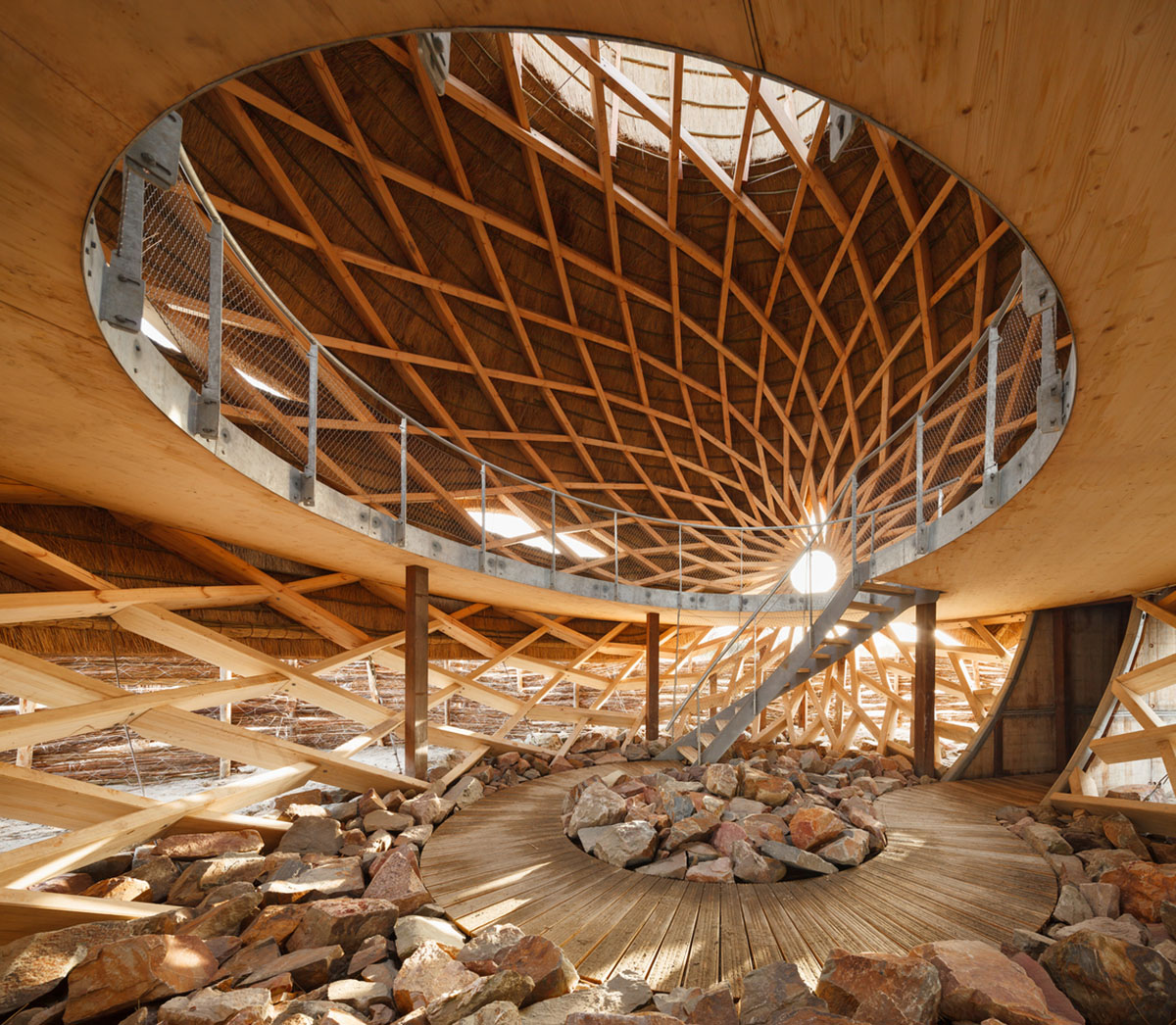 RAU architects and RO&AD Architecten built egg-shaped observatory watching bird biotope