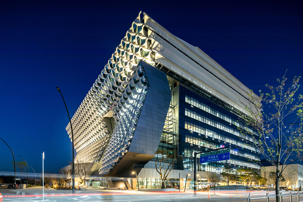 Morphosis Transforms High Tech Fabric Into A New Façade System Of Kolon One Tower In Seoul 7392