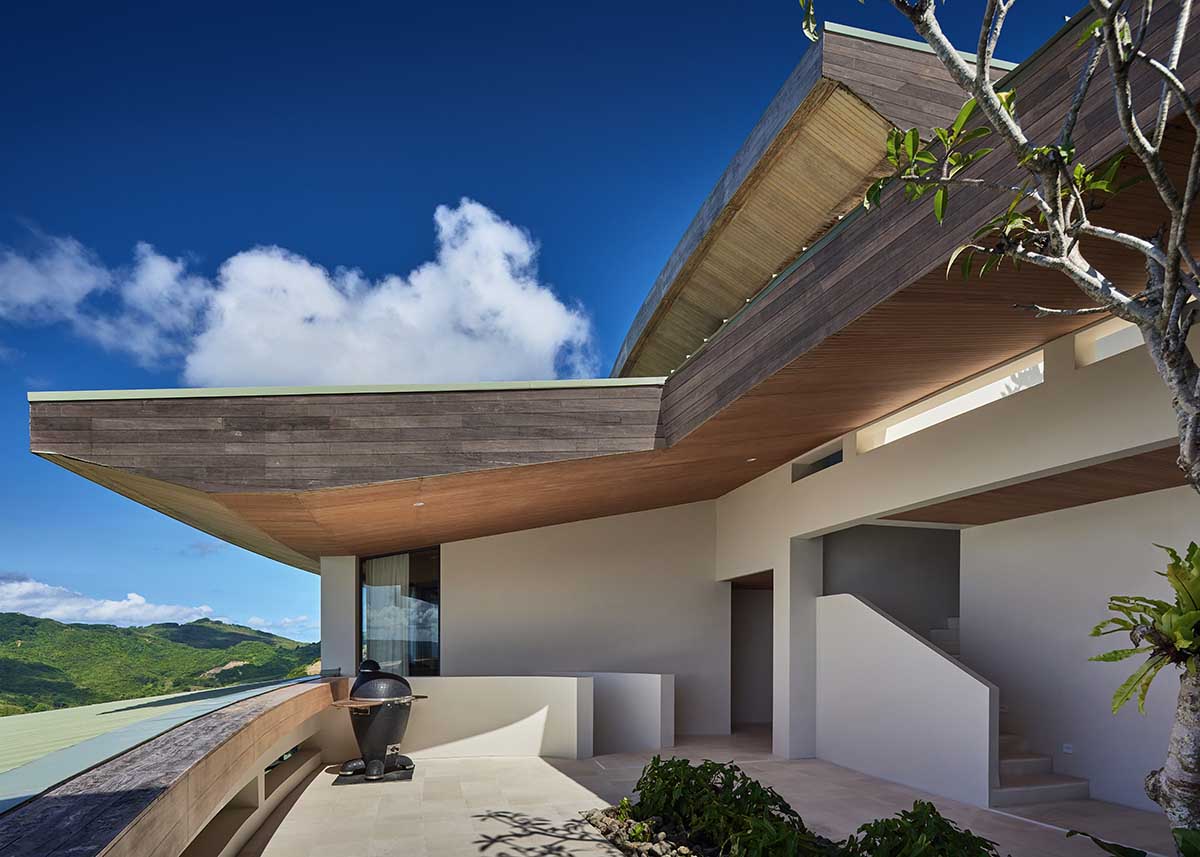 Villa Boe captures the captivating views of Tampah Hills in Indonesia 