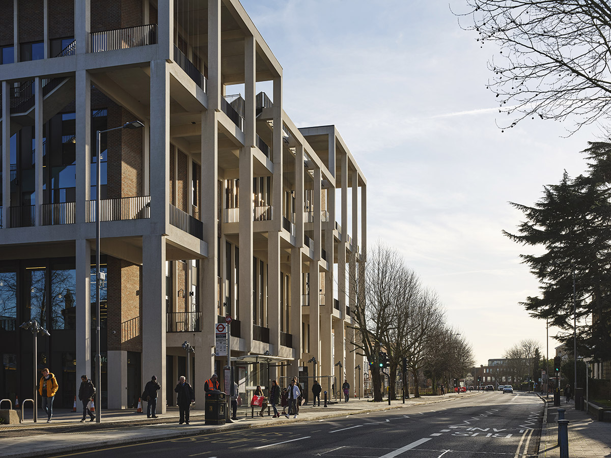 Таунхаус Grafton Architects - Кингстонский университет в Лондоне получил премию Миса ван дер Роэ 2022 года