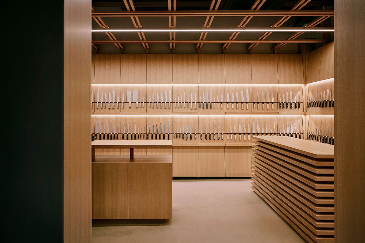KATATA YOSHIHITO DESIGN creates wooden knife gallery in Osaka 