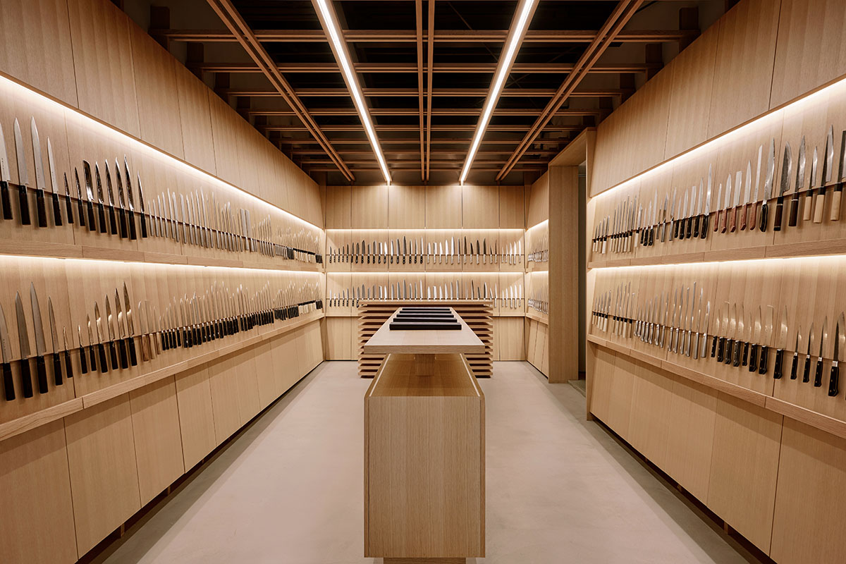 KATATA YOSHIHITO DESIGN creates wooden knife gallery in Osaka 