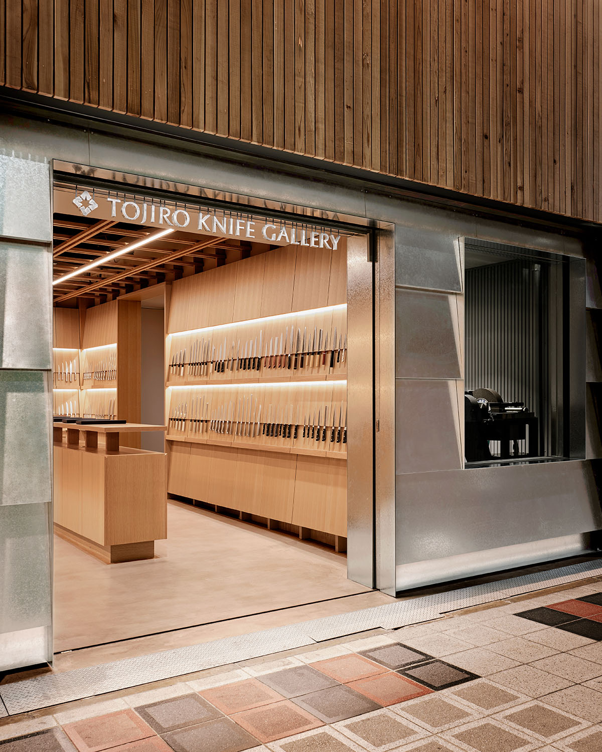 KATATA YOSHIHITO DESIGN creates wooden knife gallery in Osaka 