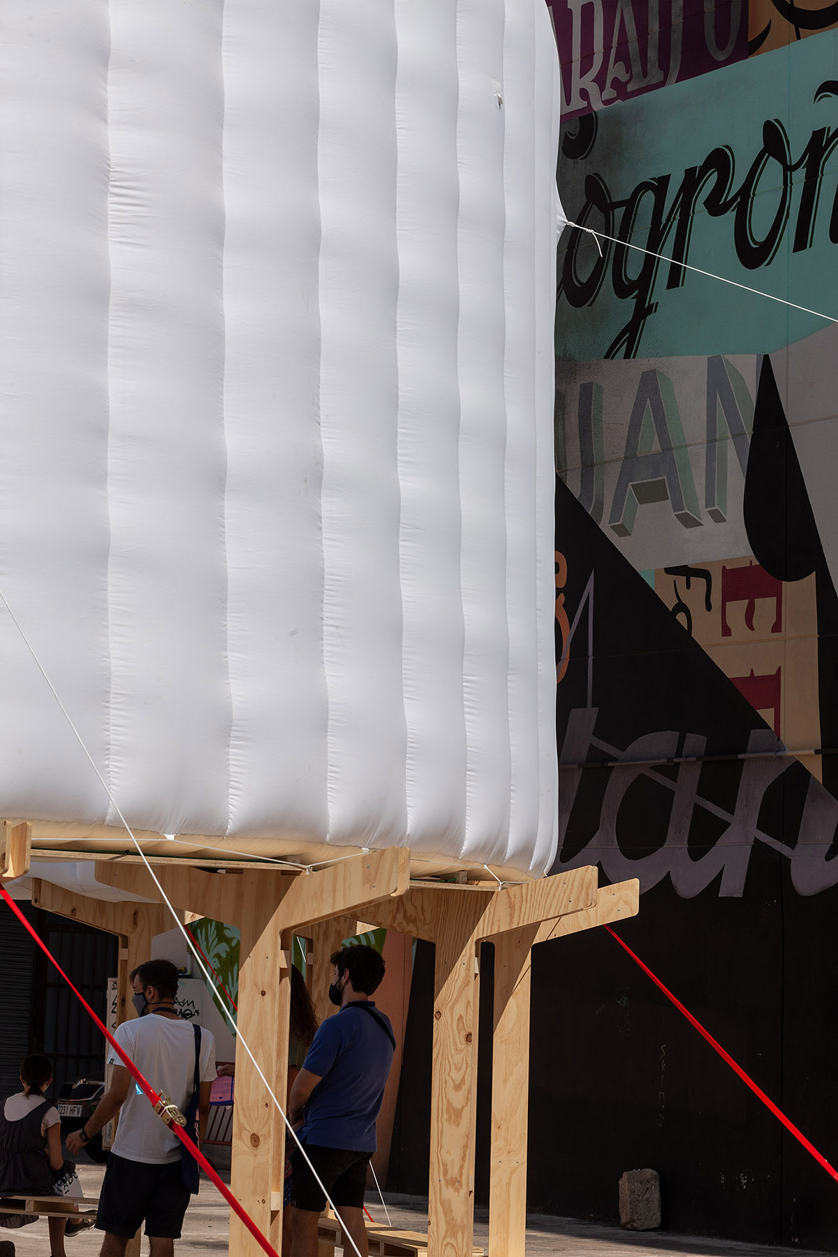 KOGAA's ring-shaped installation in Spain addresses to the issue of CO2 production in our cities