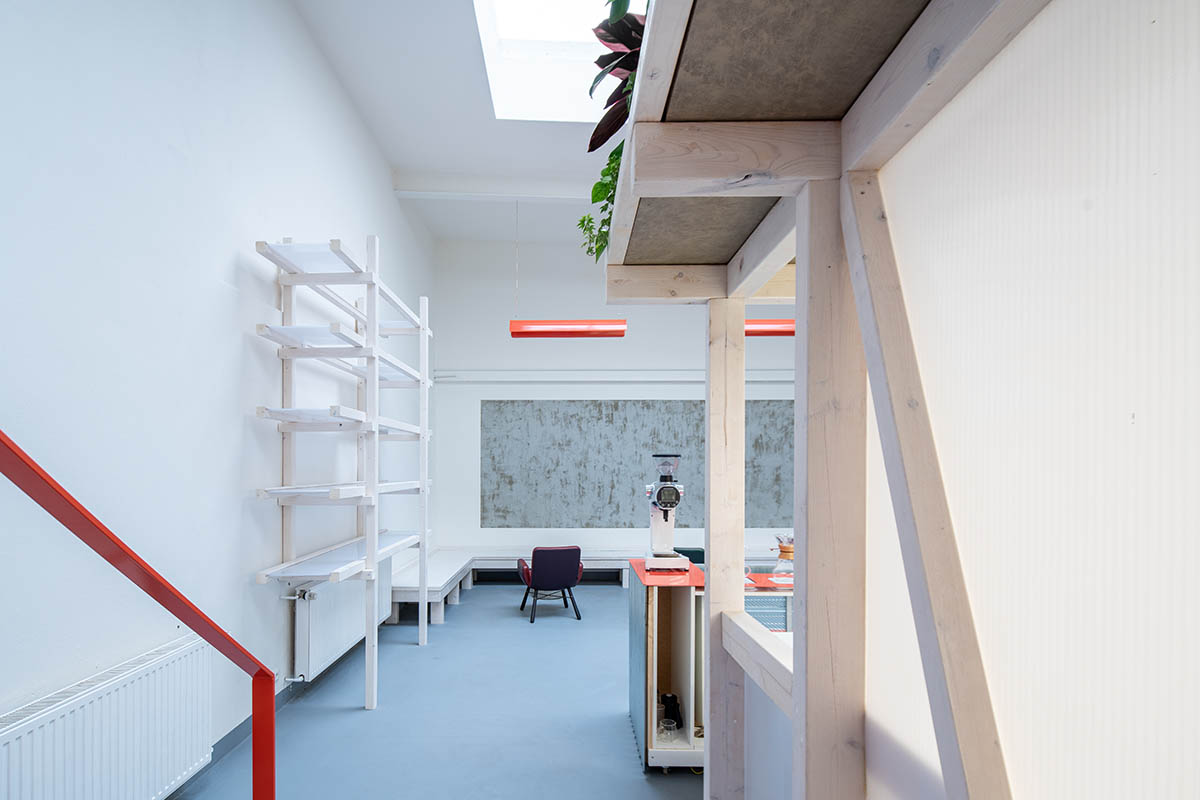 KOGAA crowns Prague's industrial coffee hub with additional working space filled with loop of plants