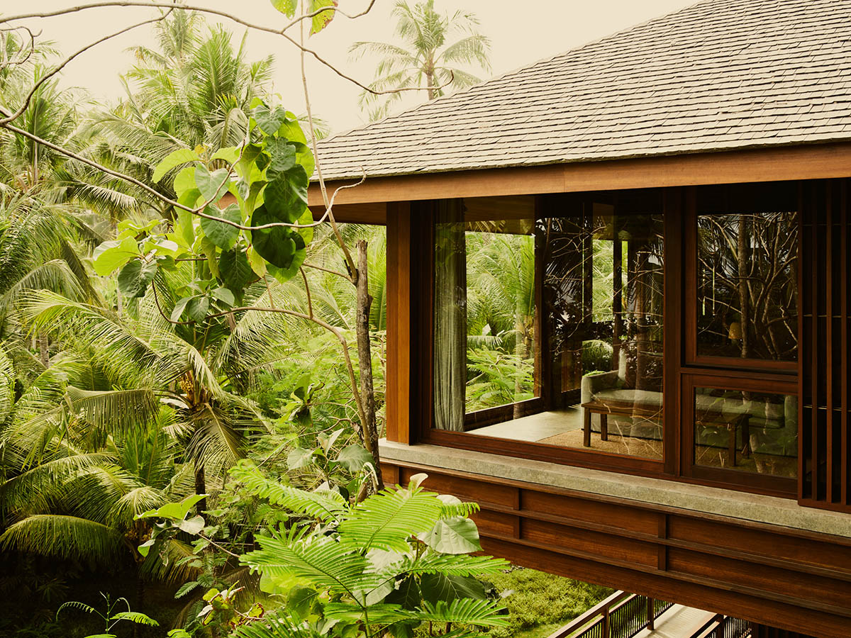 Alexis Dornier and Studio Jencquel built guest houses with staggered wooden towers in a jungle