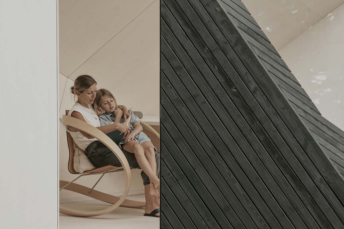 Koto and New Art Centre release multifunctional and carbon neutral cabin with sculptural form