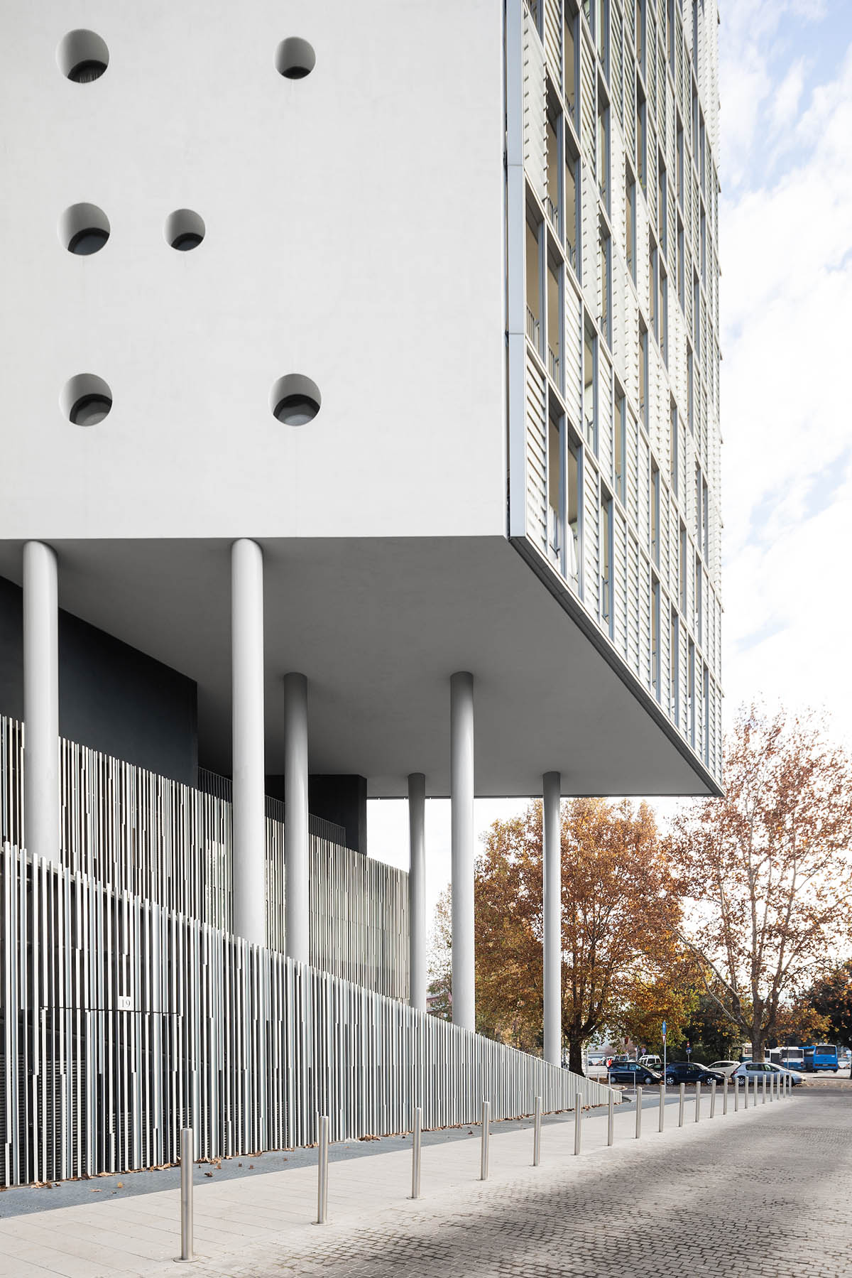 Labics' new fragmented complex fosters public space by setting trajectories in the heart of Rome