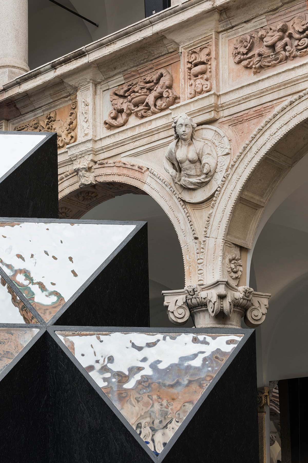 Labics built an installation that insists on reversing the point of view in Milan