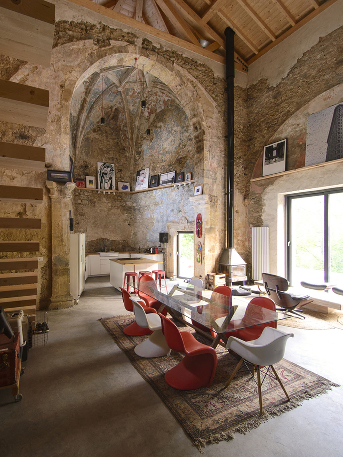 Garmendia Cordero Arquitectos transforms abandoned Renaissance church into a house in Spain