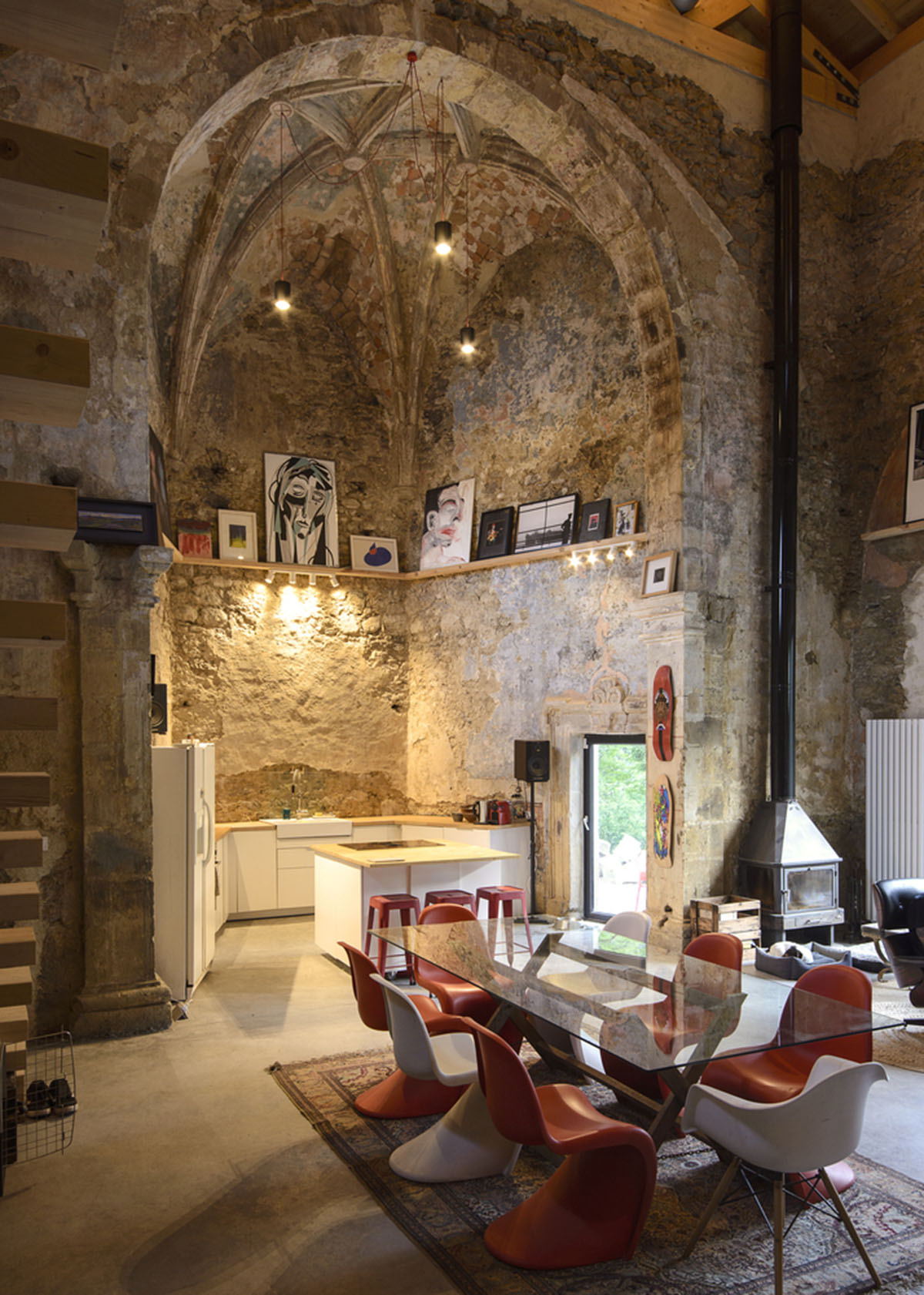 Garmendia Cordero Arquitectos transforms abandoned Renaissance church into a house in Spain