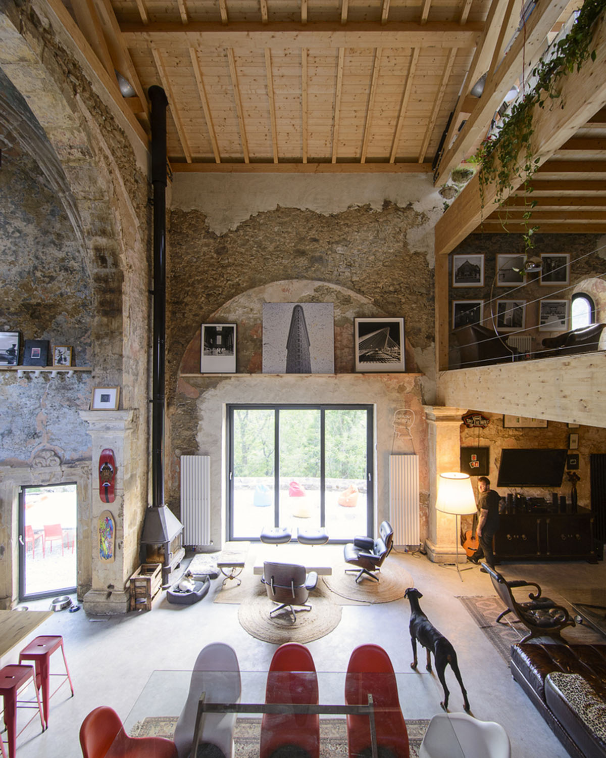 Garmendia Cordero Arquitectos transforms abandoned Renaissance church into a house in Spain