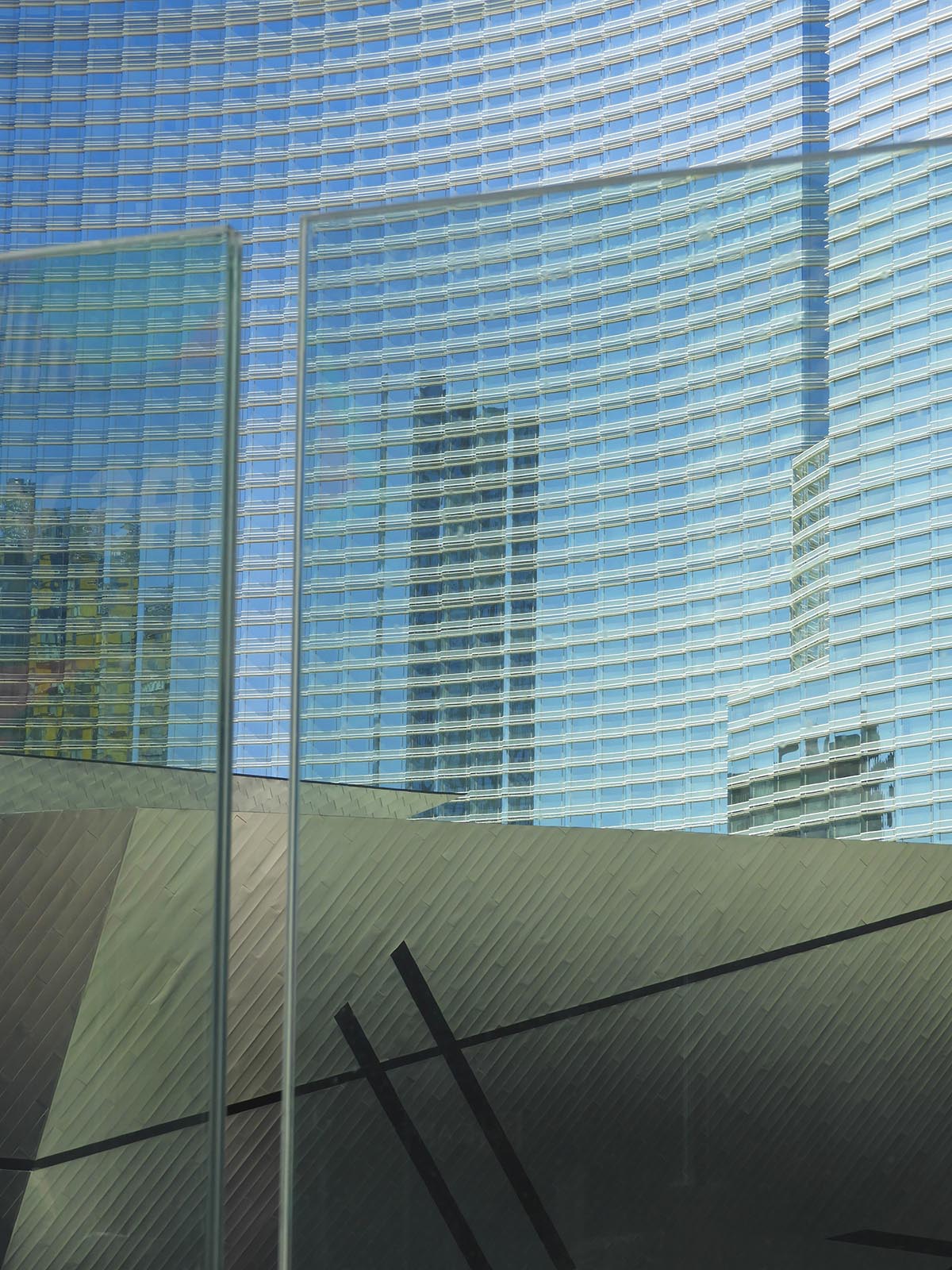 Nikola Olic captures alluring details in his 