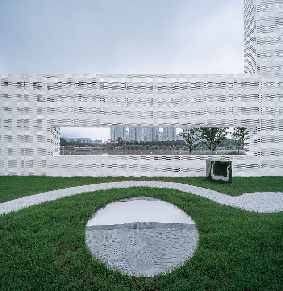 Wutopia Lab completes Books in Clouds — Duoyun Bookstore in Huangyan, China