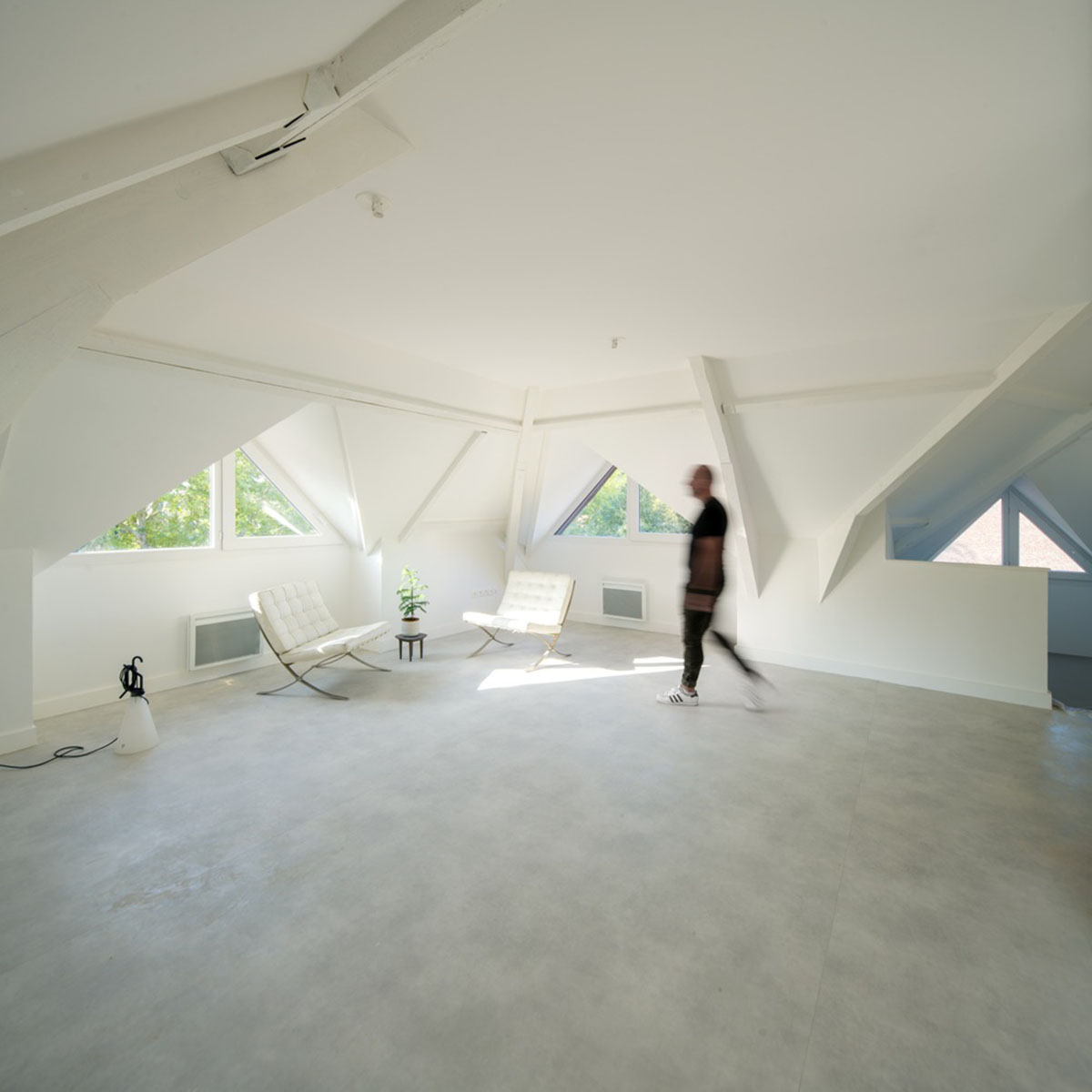 D'HOUNDT+BAJART Architectes & associ&eacute;s reimagines social housing in pinkish tones in French city