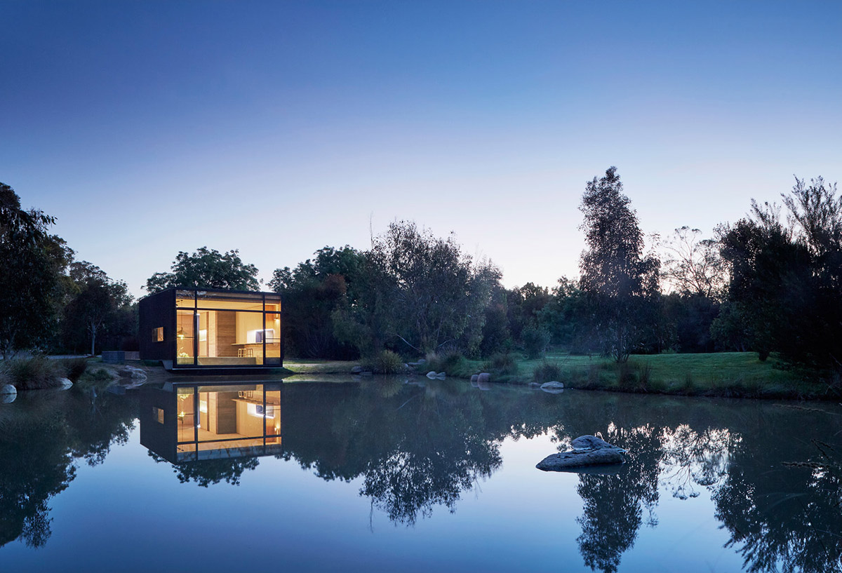 Branch Studio Architects designs only one room for a private studio in Victoria