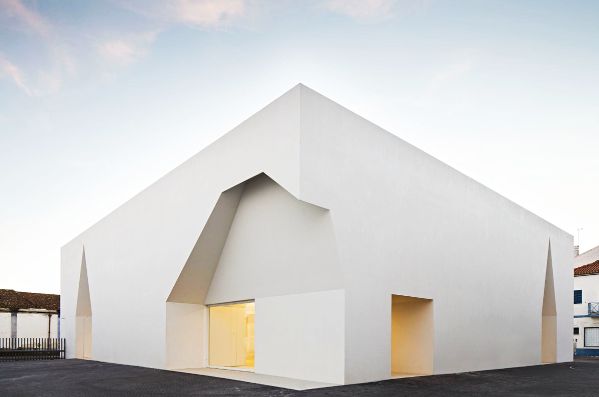 Manuel Aires Mateus receives 