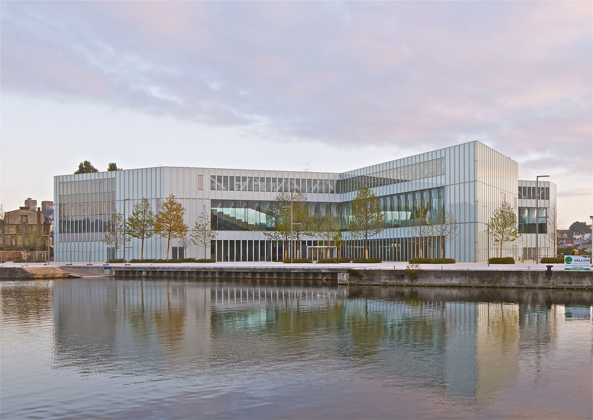 X-shaped Library designed by OMA and Barcode Architects opened to the public in Normandy