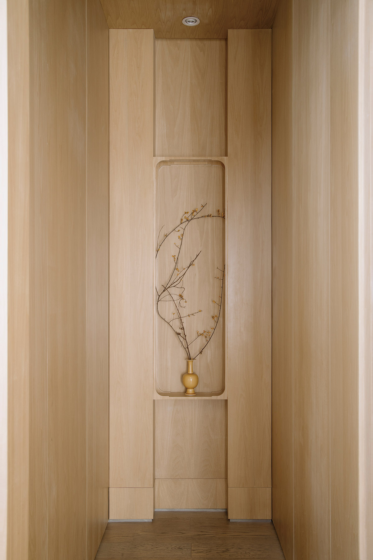 Sò Studio combines soft and sharp lines for interiors of Restaurant Lunar in Shanghai