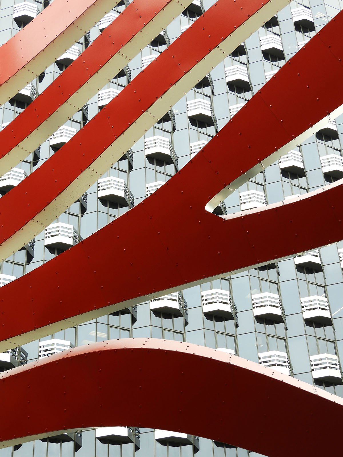 Nikola Olic captures alluring details in his 