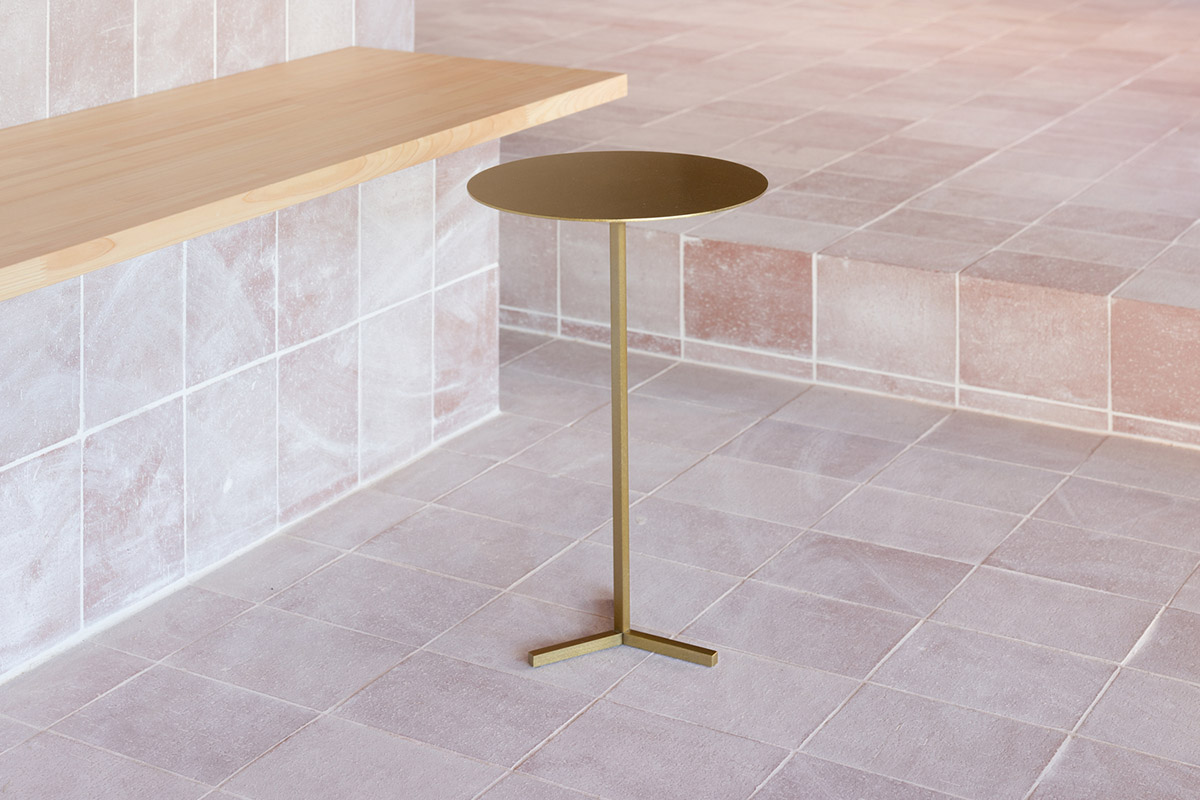 YYA / Yusuke Yoshino Architects creates hair salon made of pinkish walls and brick tiles in Osaka 