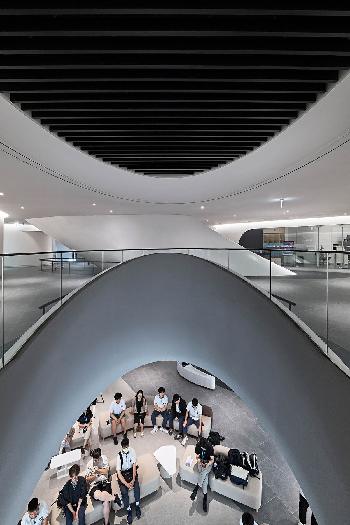 Melike Altınışık Architects completes the world's first pioneer robot & AI museum in Seoul