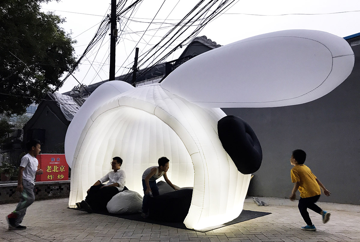 MAD created rabbit-like inflatable pavilion for Beijing Design Week 2017