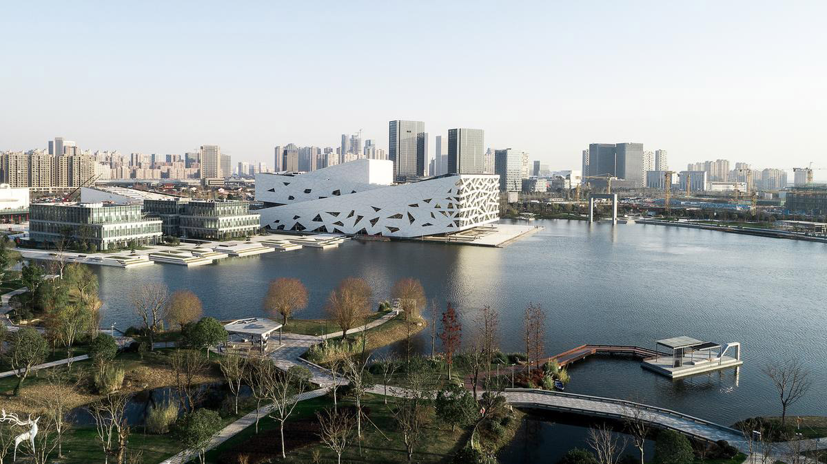 Henning Larsen Architects completes opera house featuring ice cracking elements on façade in Yuhang