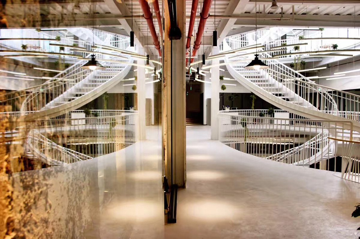 RoarcRenew converted 1980s Warehouse into a Co-working Space with Museum Exhibition Display Design