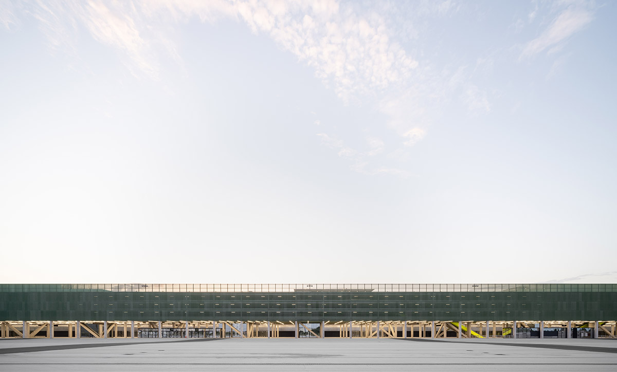 OMA completes MEETT Toulouse Exhibition and Convention Centre in France
