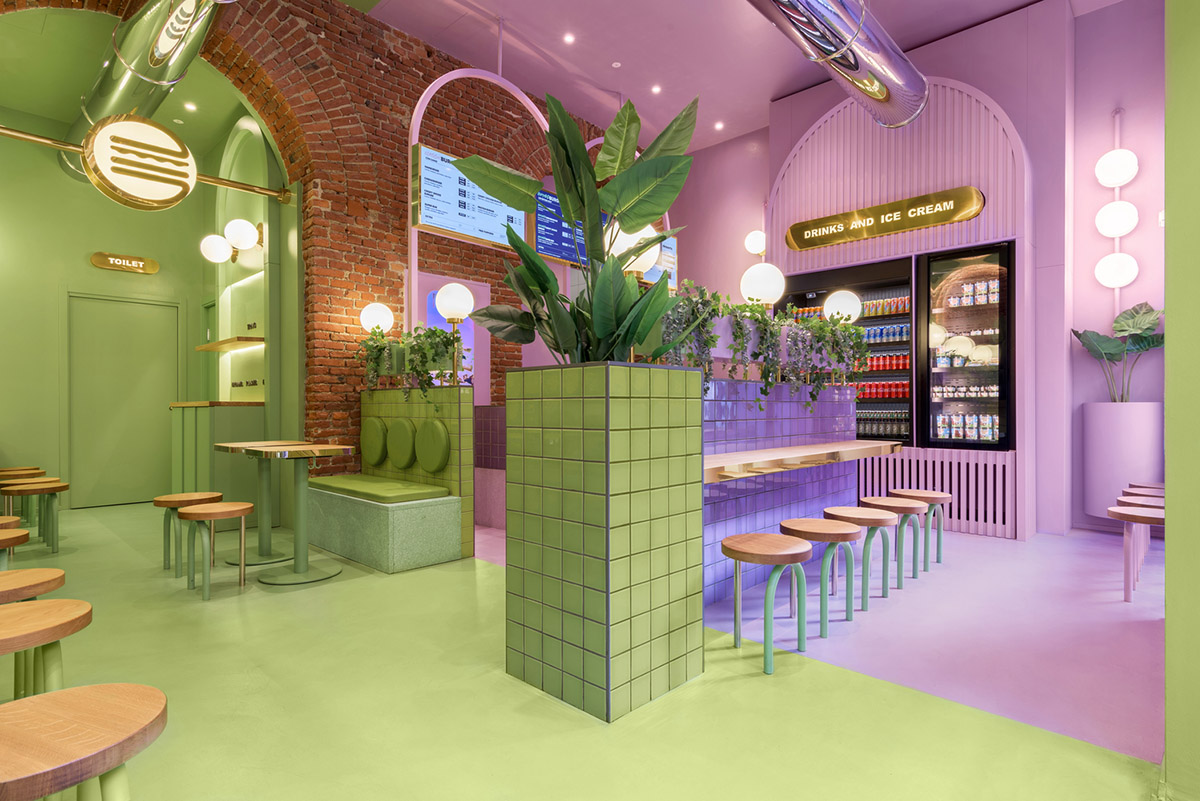 Masquespacio used vivid color palette for interiors of this restaurant to attract young customers