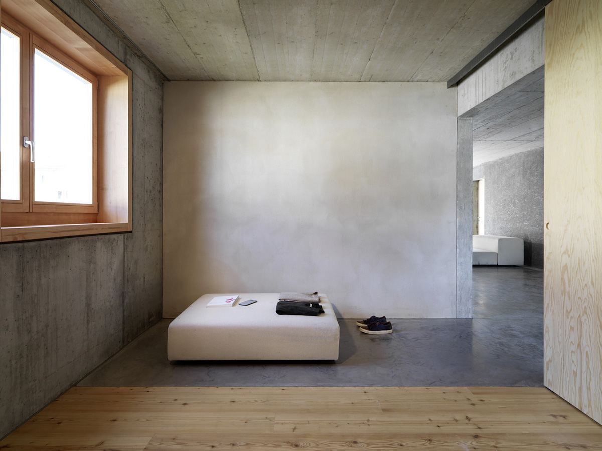 Gus Wüstemann Architects completes concrete affordable housing in Zurich