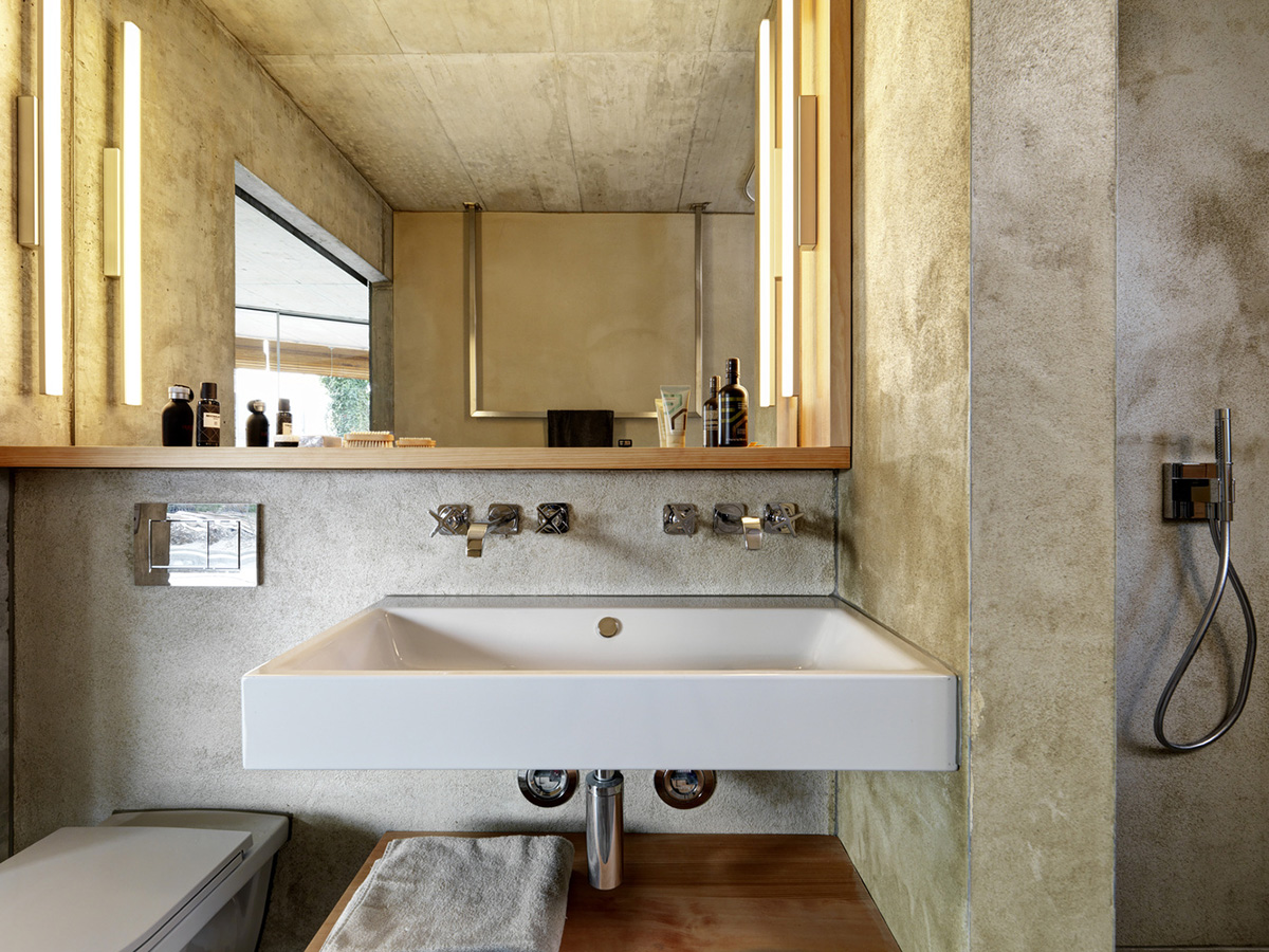 Gus Wüstemann Architects completes concrete affordable housing in Zurich