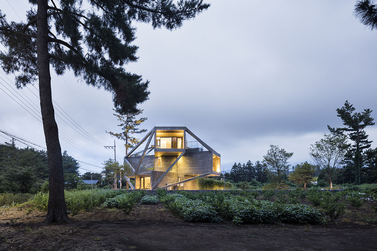 Moon Hoon completes web-like private residence on Jeju Island
