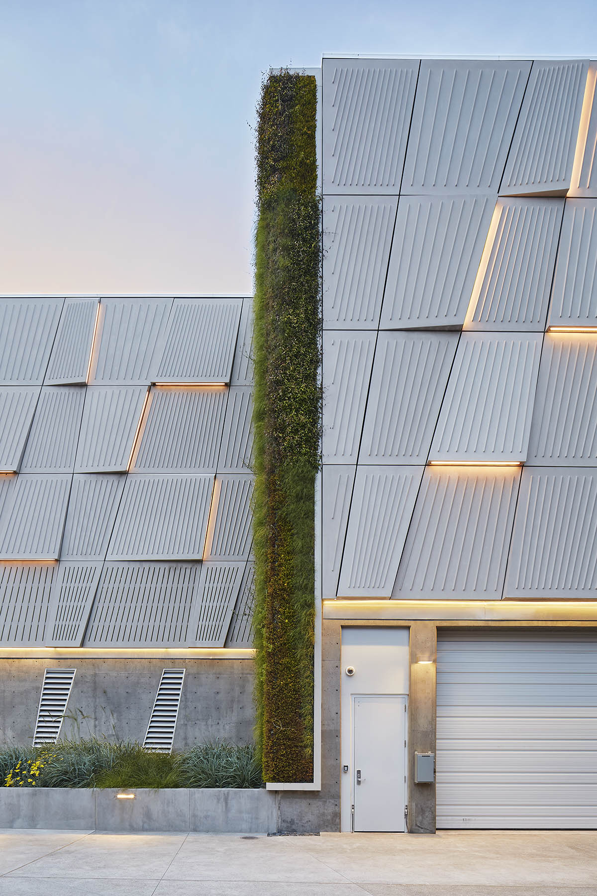 TEF Design completes PG&E’s first switchgear building targeting net zero energy in San Francisco