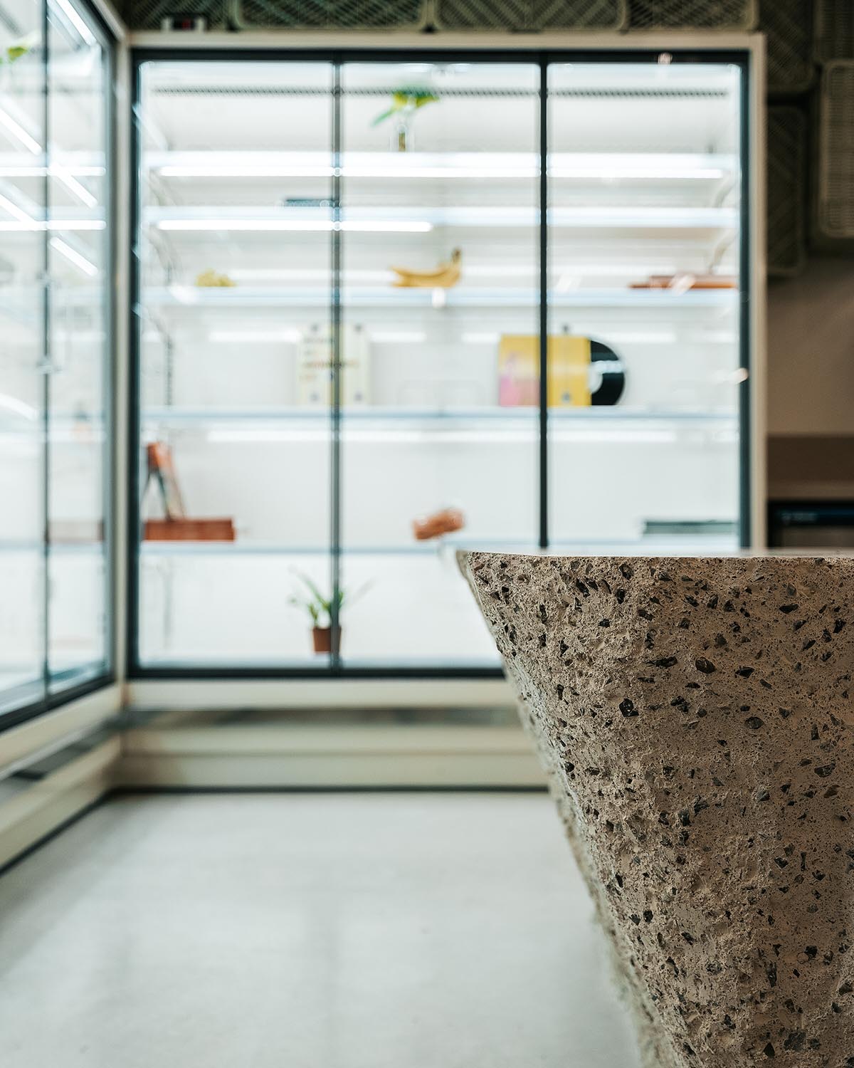 Minimal Studio transforms retail with the minimalist brutalist design of Plastic Box in Majorca