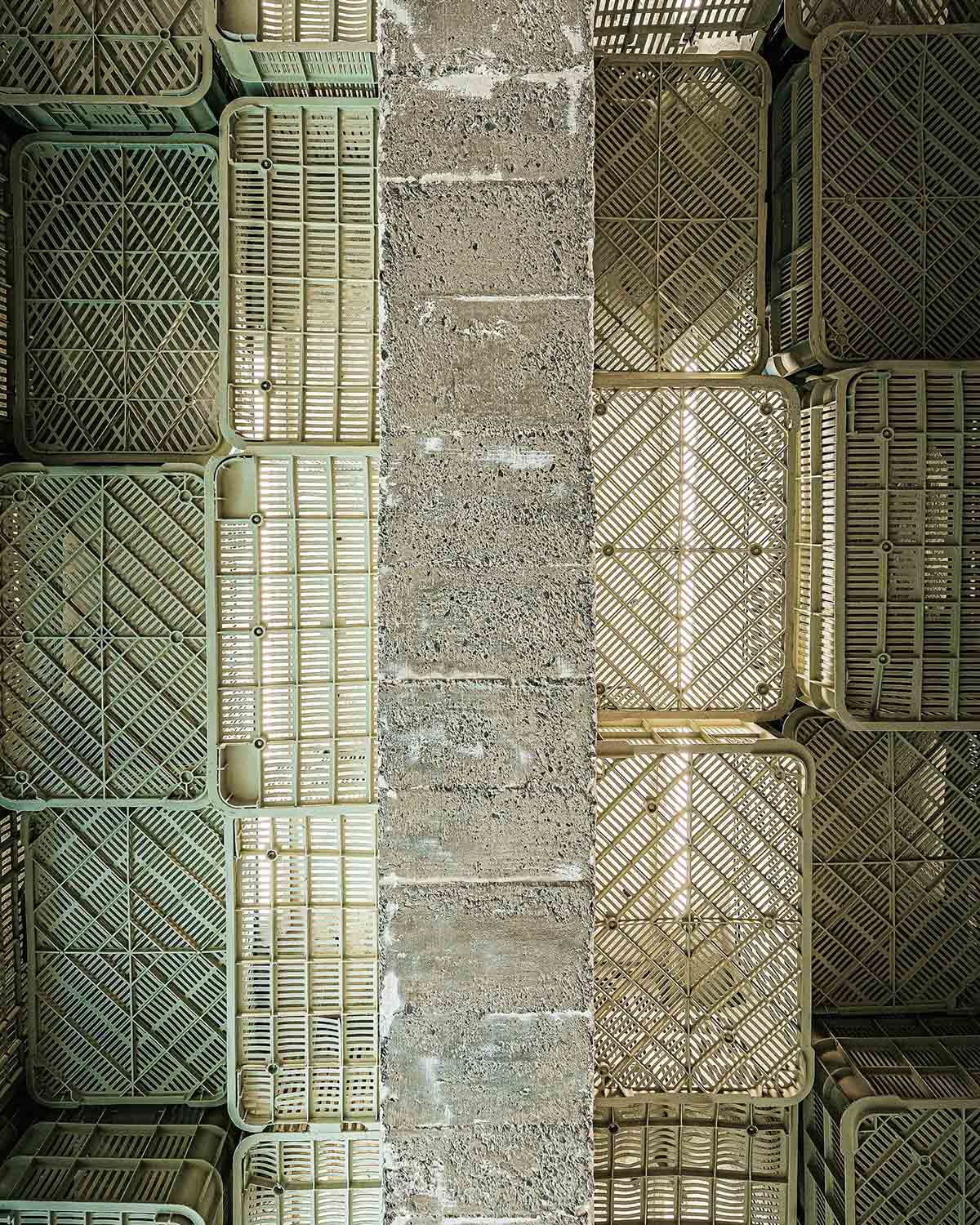 Minimal Studio transforms retail with the minimalist brutalist design of Plastic Box in Majorca